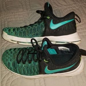 Men's Nike KD (Kevin Durant) shoes size 8.5